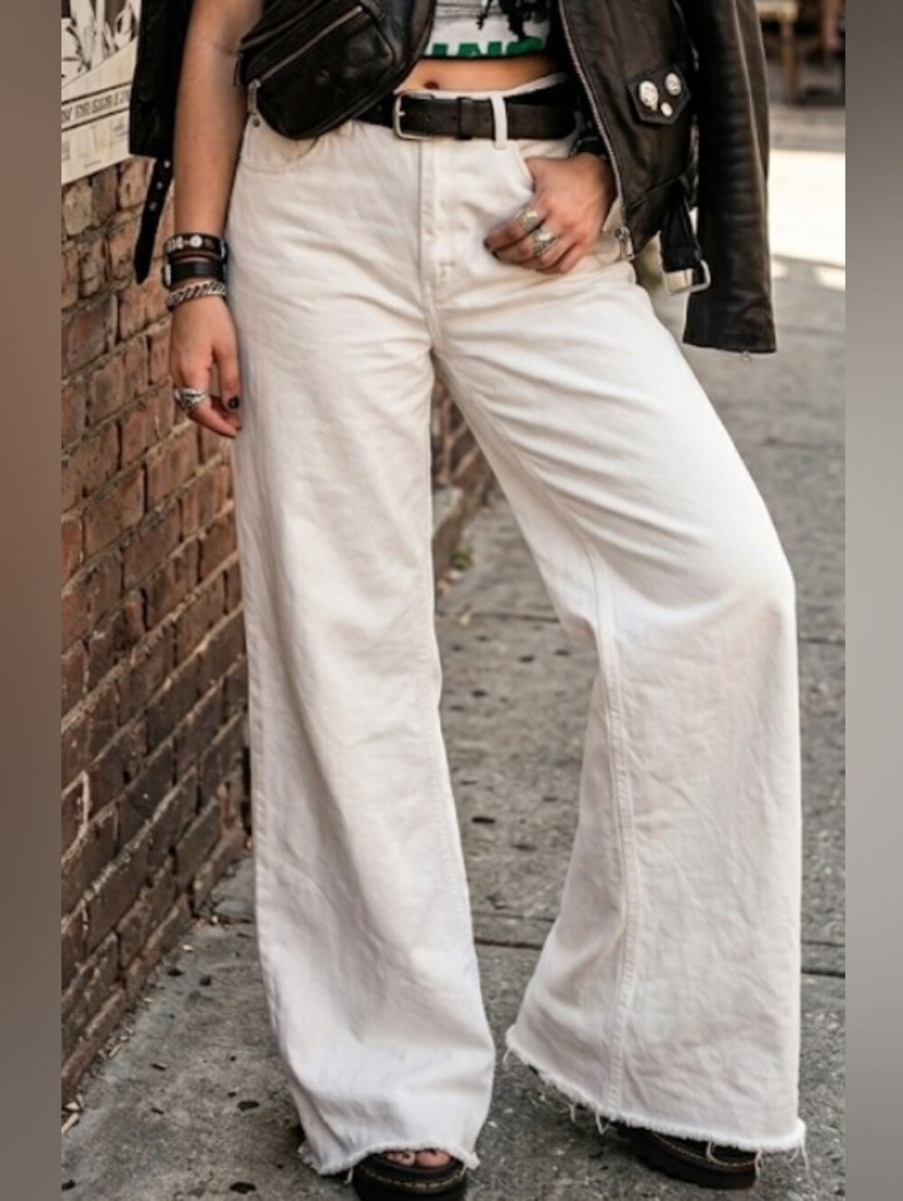 High-Rise Wide Leg White Jeans (Sz M) Streetwear Acubi Edgy Coastal Neutral